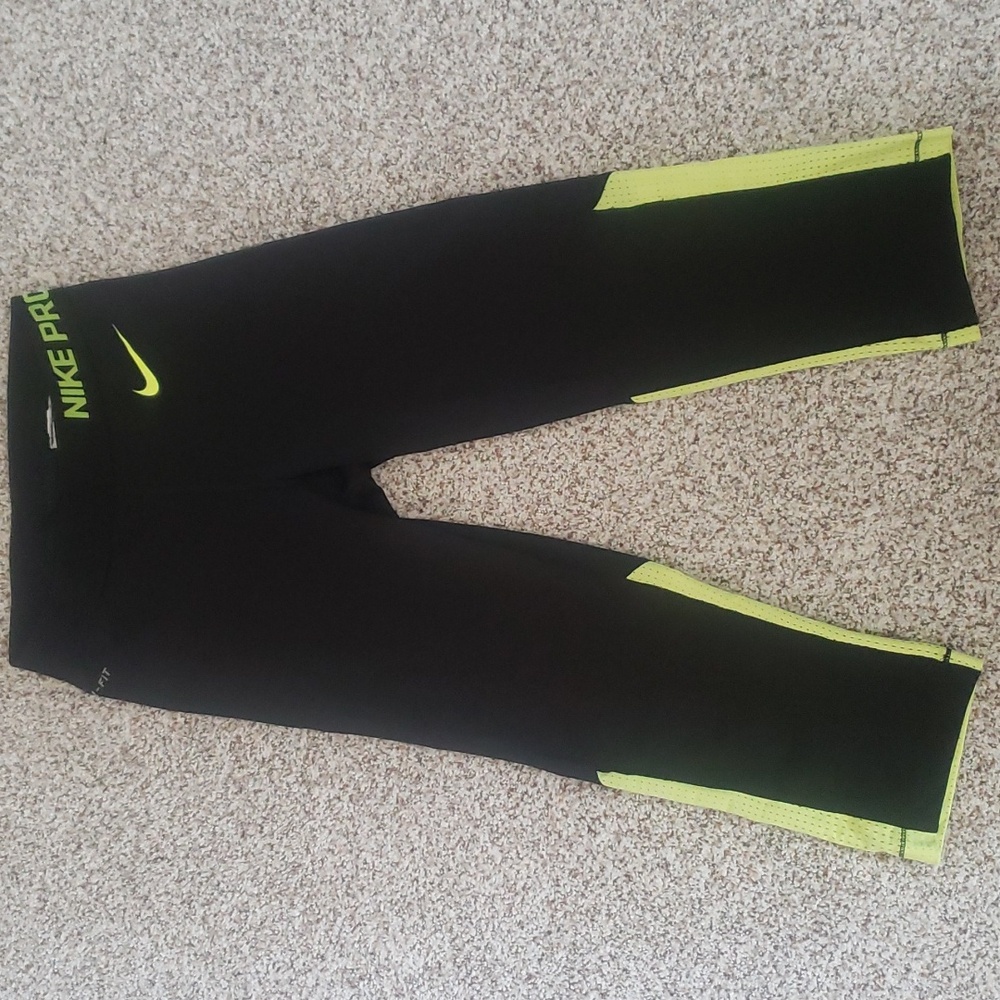 Nike Pro crop leggings